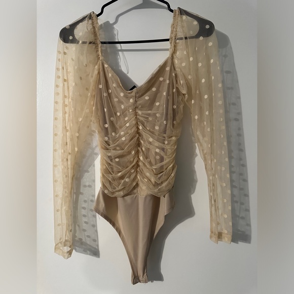 Windsor bodysuit. Mesh sleeves with polka dots. Beige. Never worn. No tags. - Picture 5 of 8